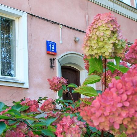 Rental Apartments Bednarska Varsovia Exterior foto
